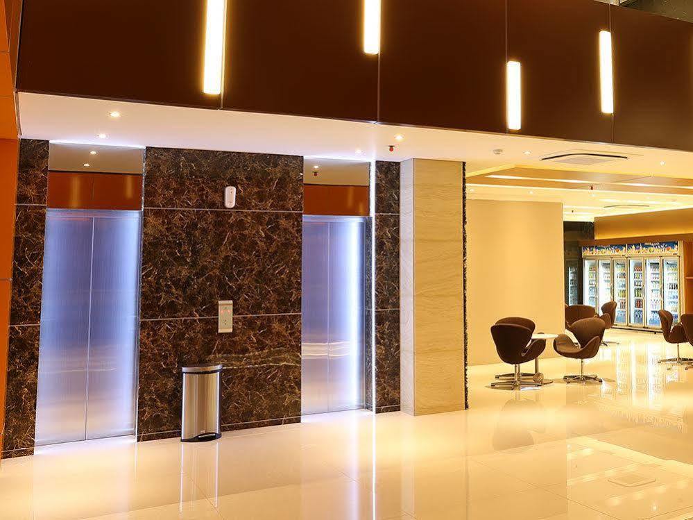 Grand Citihub Hotel @Kajoetangan Μαλάνγκ Εξωτερικό φωτογραφία