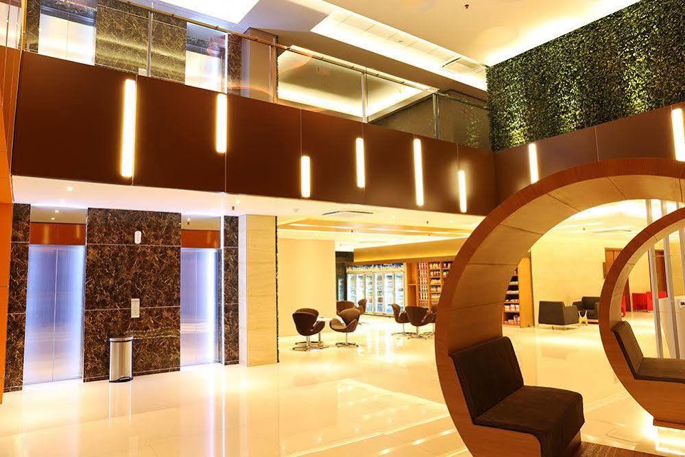 Grand Citihub Hotel @Kajoetangan Μαλάνγκ Εξωτερικό φωτογραφία